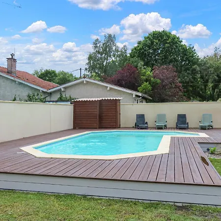 Beautiful In With Outdoor Swimming Pool