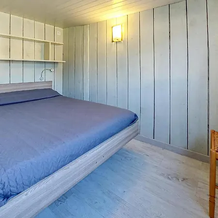 Beautiful In With Outdoor Swimming Pool Holiday home *