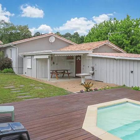 Holiday home Beautiful In With Outdoor Swimming Pool *